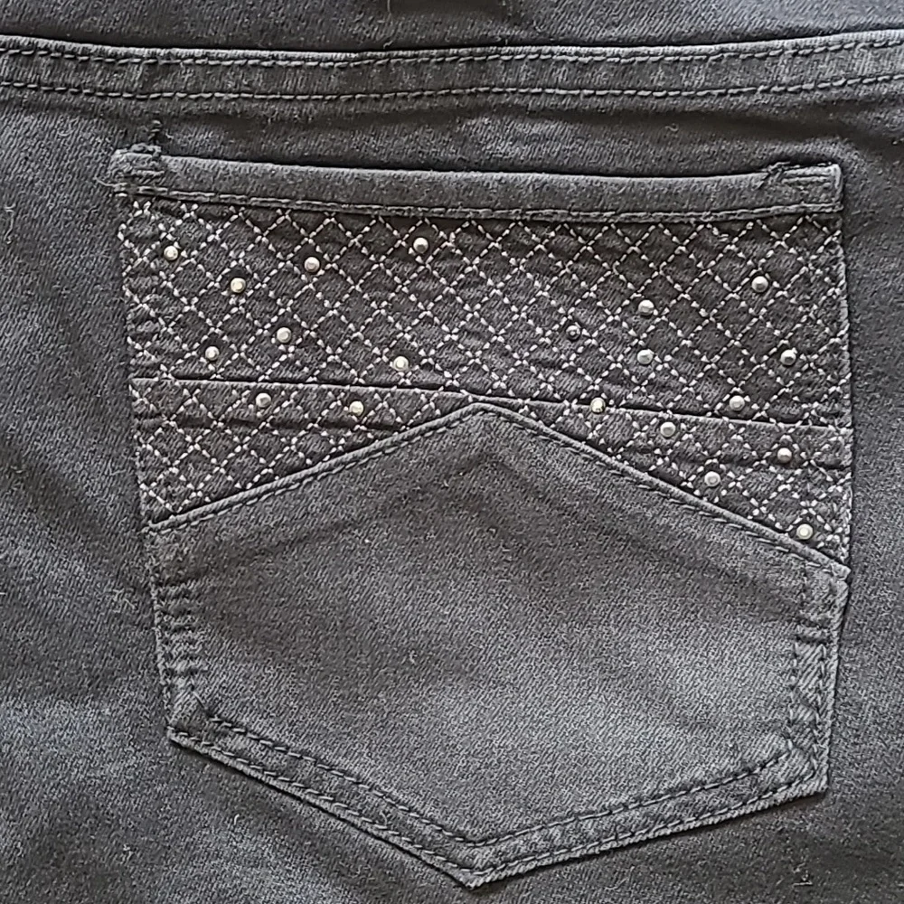 CJ Banks Classic Fit Tapered Leg‎ Jeans​ - Picture 2 of 8